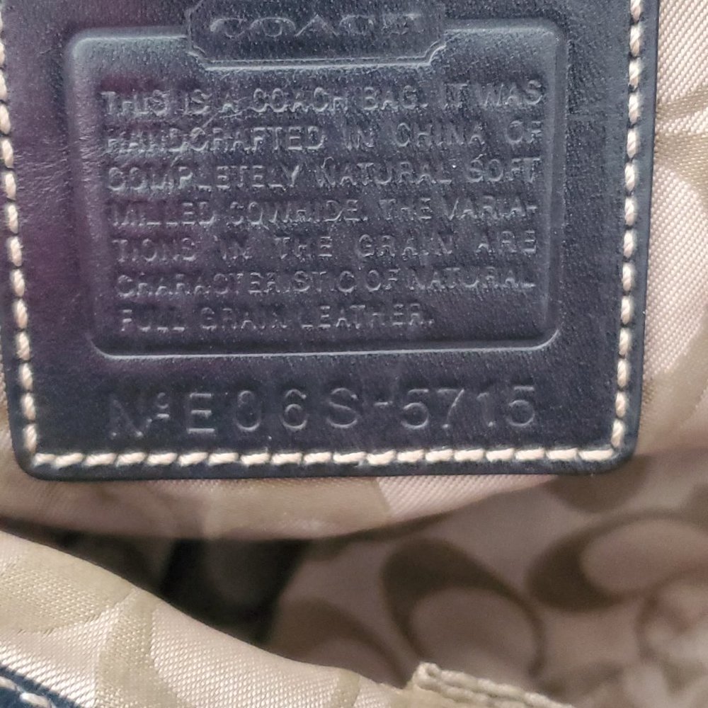 EUC Coach Black Pebbled Leather Hobo - Picture 4 of 9